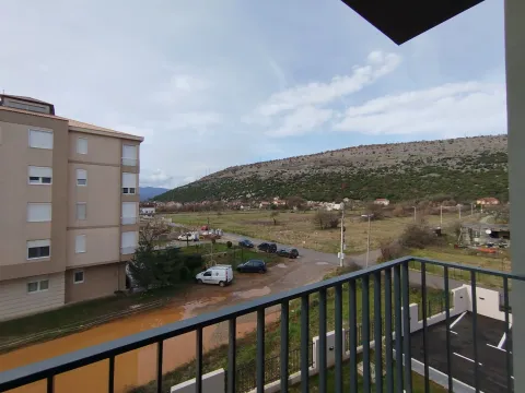 Izdavanje, jednosoban stan, 40m², Tološi, Podgorica - image 12