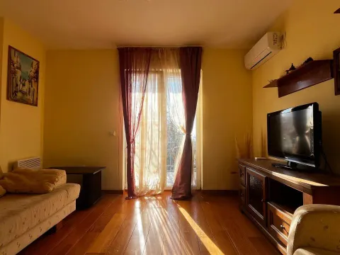 Sale, two bedroom apartment, 48m², Petrovac, Budva - image 3