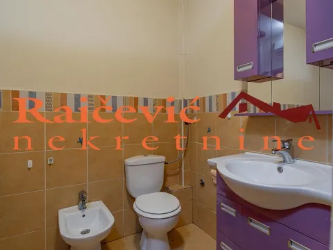 Izdavanje, trosoban stan, 80m², Vračar Hram, Vračar Sve Podlokacije - image 13