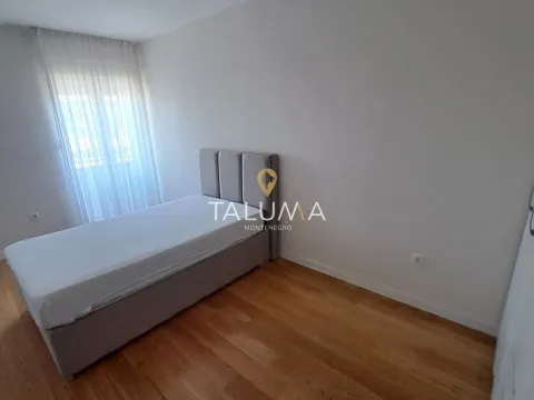 Rent, two bedroom apartment, 72m², City Kvart, Podgorica - image 4