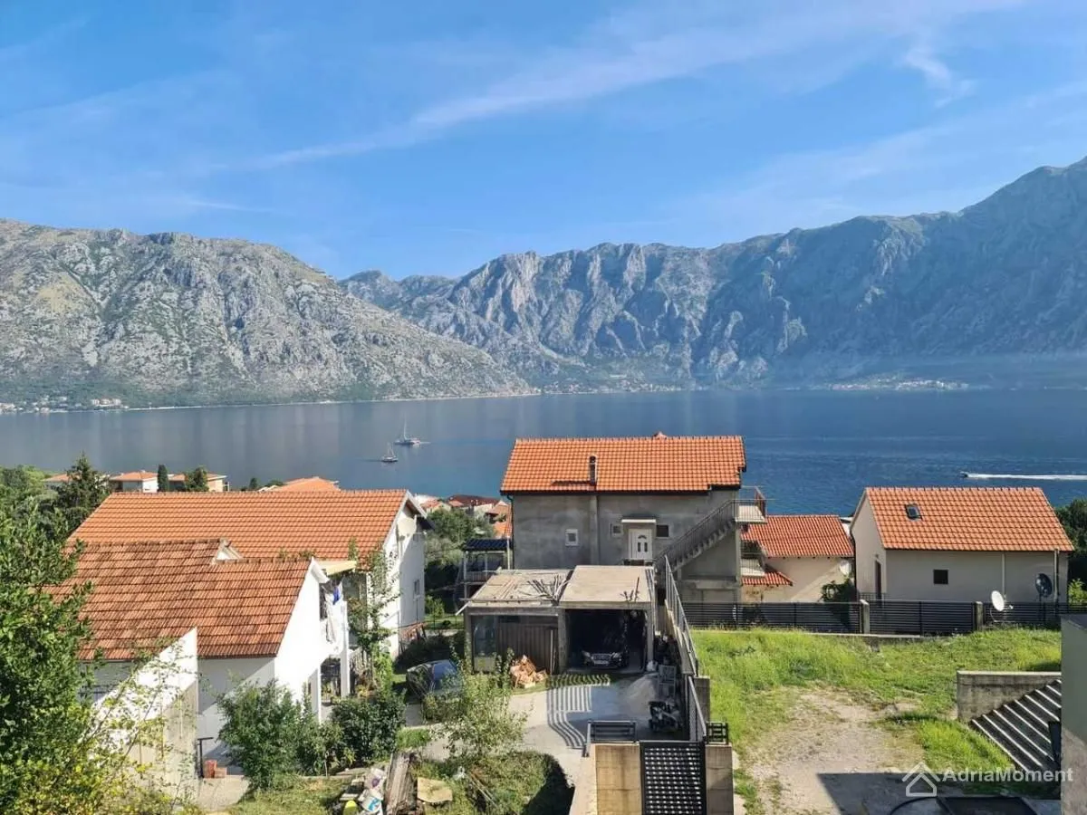 Prodaja, dvosoban stan, 56m², Prčanj, Kotor