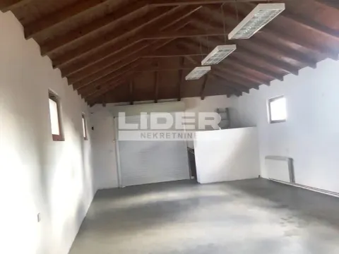 Rent, office space, 325m², Surčin, Beograd - image 9