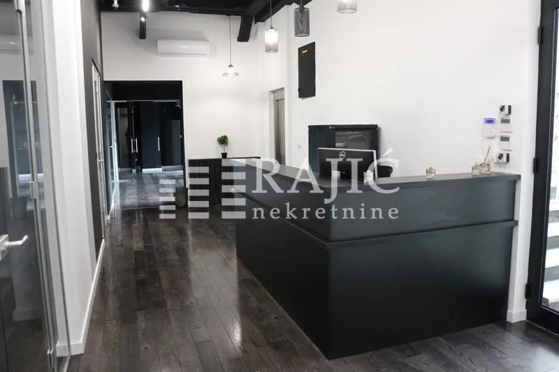 Rent, office space, 274m², Slavija, Vračar Sve Podlokacije
