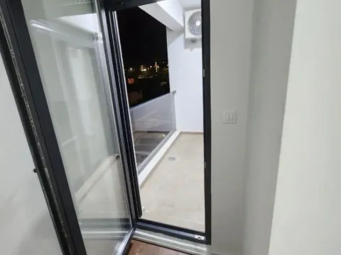 Izdavanje, jednosoban stan, 38m², Central Point, Podgorica - image 3