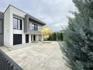 Izdavanje, kuća, 190m², Tološi, Podgorica - image 1