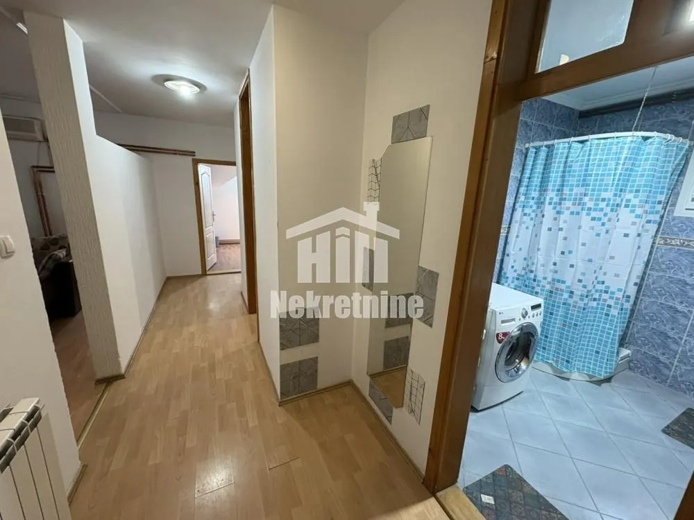 Prodaja, trosoban stan, 71m², Zemun Kalvarija, Zemun Sve Podlokacije