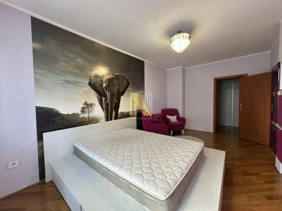 Prodaja, četvorosoban stan, 161m², Bulevar Oslobodjenja, Novi Sad Sve Podlokacije