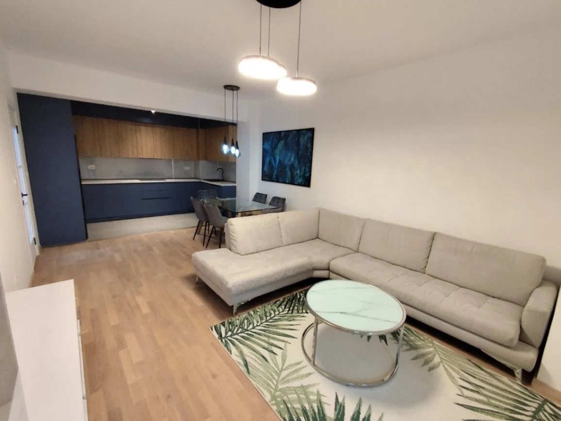 Izdavanje, dvosoban stan, 79m², Malo Brdo, Podgorica