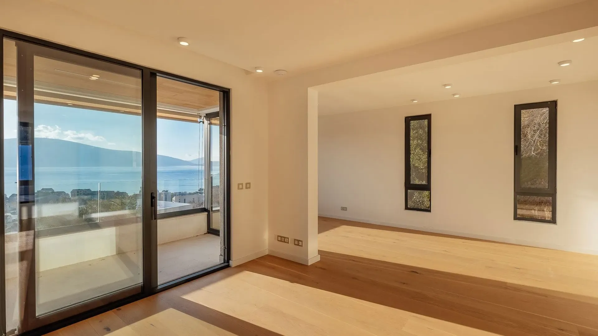 Prodaja, dvosoban stan, 104m², Donja Lastva, Tivat
