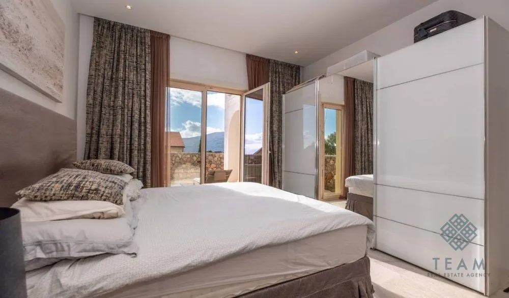 Sale, two bedroom apartment, 152m², Luštica Bay, Tivat