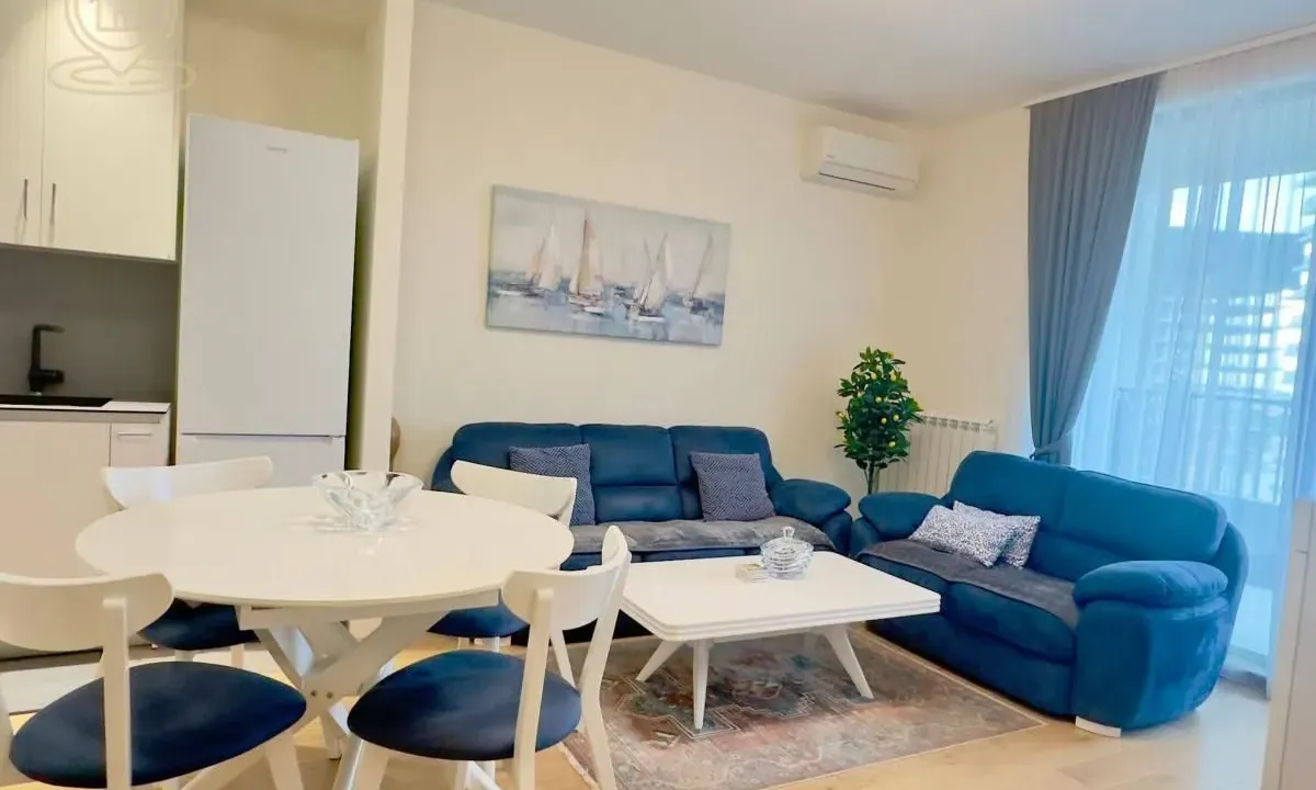 Izdavanje, trosoban stan, 68m², Savski Venac, Beograd