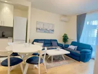 Izdavanje, trosoban stan, 68m², Savski Venac, Beograd - image 1