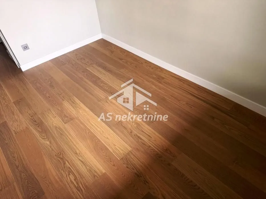 Izdavanje, trosoban stan, 78m², Novi Beograd Blok 65, Novi Beograd Sve Podlokacije