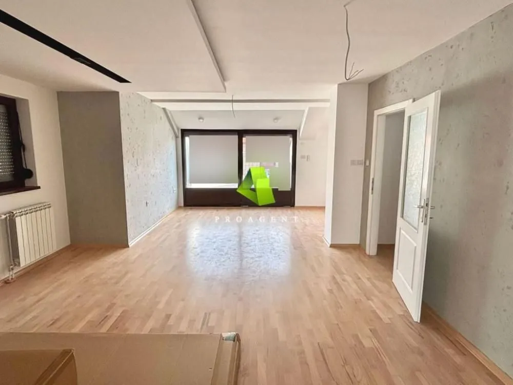Prodaja, četvorosoban stan, 149m², Pantelej, Niš