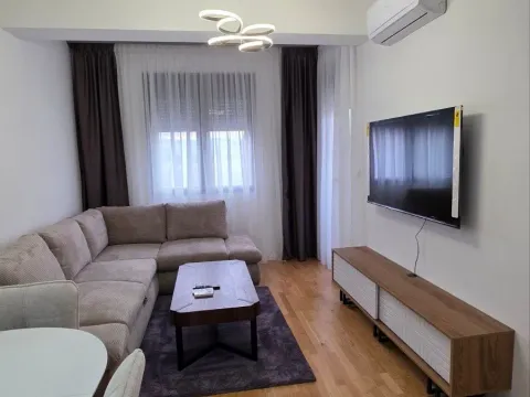 Rent, one bedroom apartment, 41m², Stari Aerodrom, Podgorica - image 2