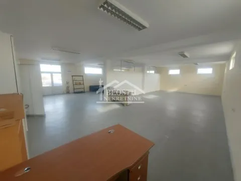Izdavanje,  poslovni prostor, 650m2, Centar, Smederevo