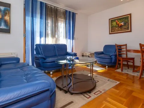 Izdavanje, dvosoban stan, 68m², Podgorica, Crna Gora - image 2
