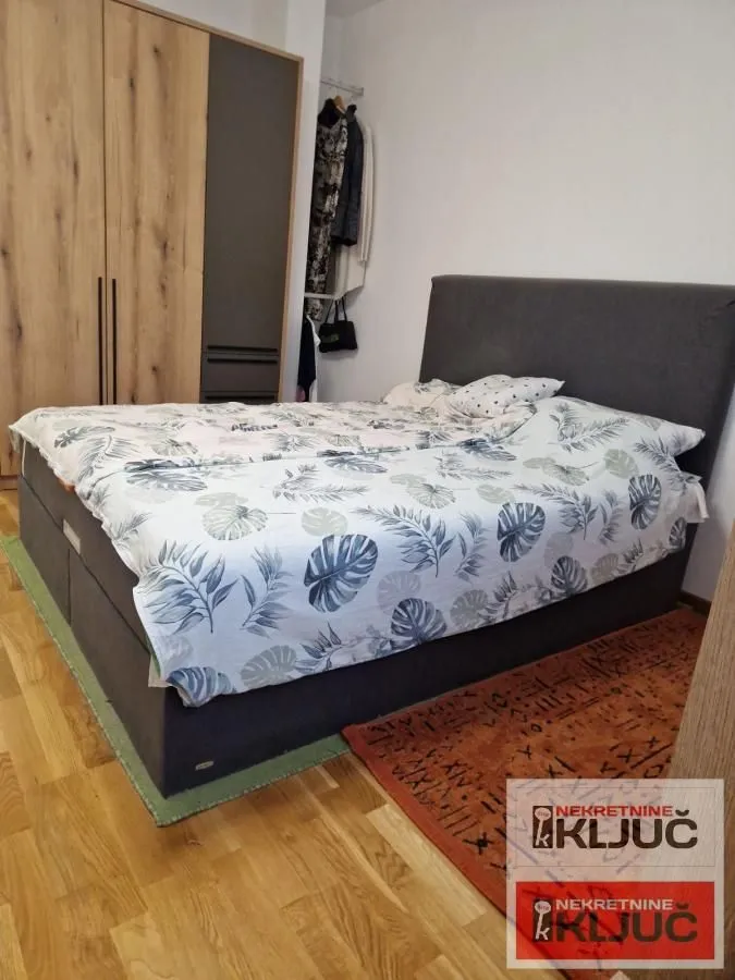 Prodaja, četvorosoban stan, 98m², Petrovaradin, Novi Sad