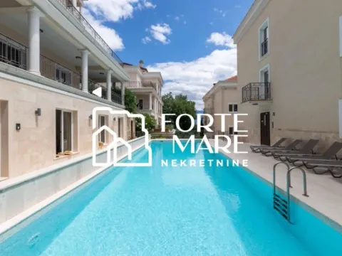 Sale, three bedroom apartment, 179m², Đenovići, Herceg Novi - image 13