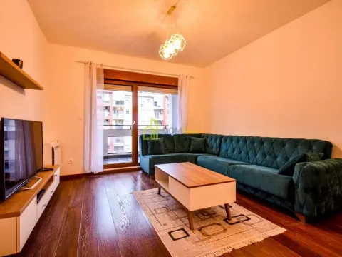 Izdavanje, dvosoban stan, 69m², Master Kvart, Podgorica - image 3