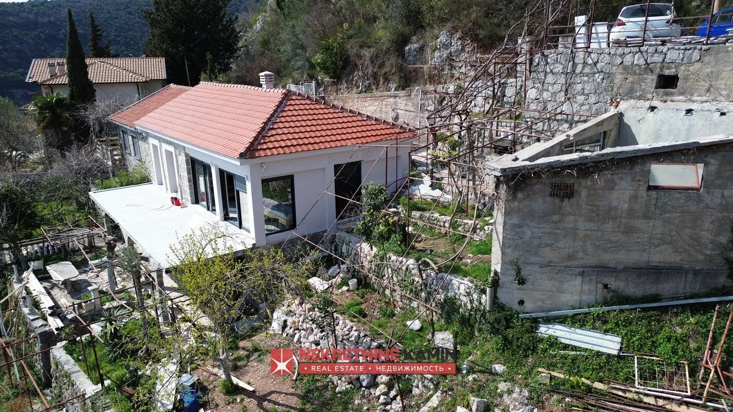 Sale, house, 210m², Markovići, Budva