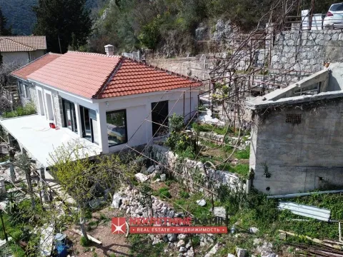 Sale, house, 210m², Markovići, Budva - image 12
