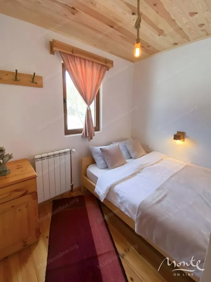Sale, office space, 300m², Kolašin, Crna Gora
