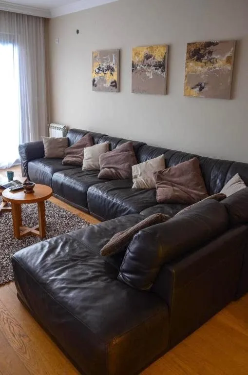 Izdavanje, kuća, 176m², Marići, Tivat
