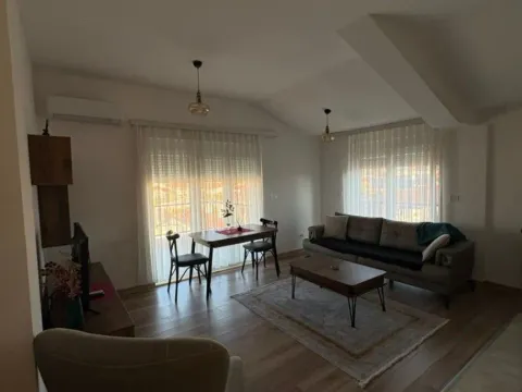 Izdavanje, jednosoban stan, 56m², Stari Aerodrom, Podgorica - image 7
