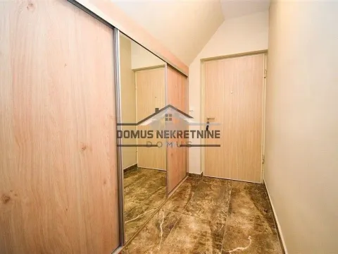 Sale, three bedroom apartment, 82m², Blok 5, Podgorica - image 10
