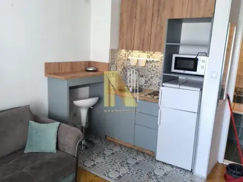 Izdavanje, garsonjera, 30m², Podbara, Novi Sad Sve Podlokacije - image 4