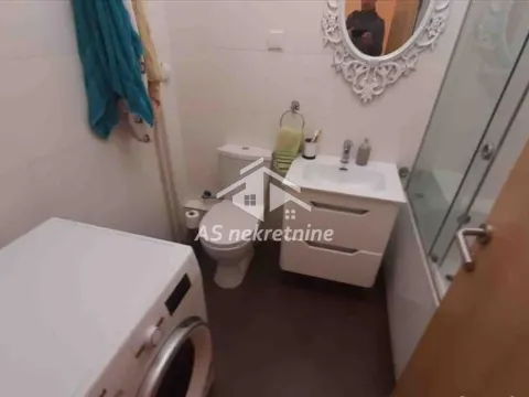 Izdavanje, četvorosoban stan, 96m², Crveni Krst, Beograd - image 21