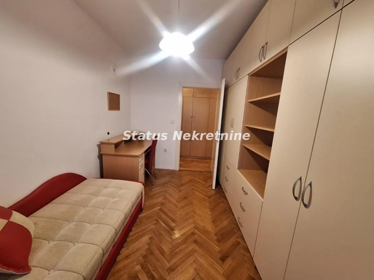 Izdavanje, dvosoban stan, 43m², Grbavica, Novi Sad Sve Podlokacije