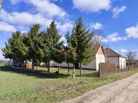 Sale, house, 185m², Šupljak, Subotica - image 1