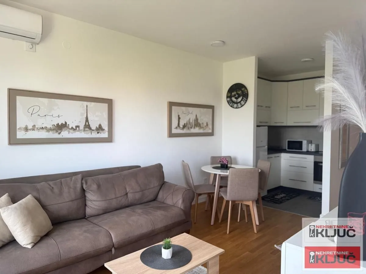 Izdavanje, jednosoban stan, 44m², Novo naselje, Novi Sad