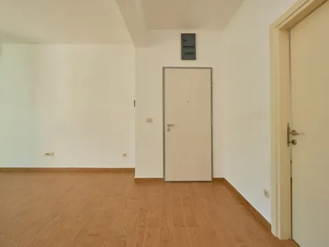 Sale, two bedroom apartment, 63m², Bečići, Budva - image 2