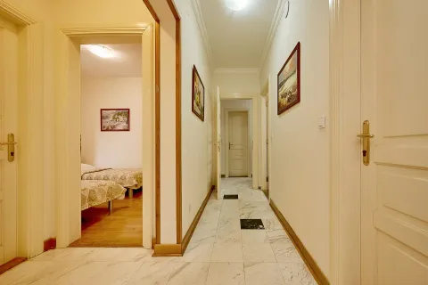 Prodaja, četvorosoban stan, 89m², Sveti Stefan, Budva - image 18