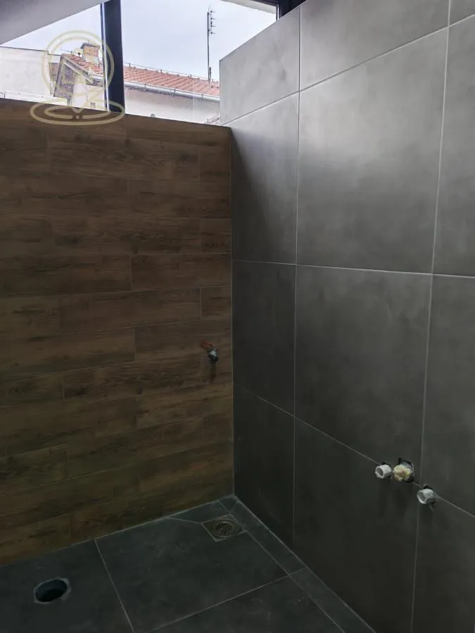 Izdavanje, poslovni prostor, 190m², Erdoglija, Kragujevac