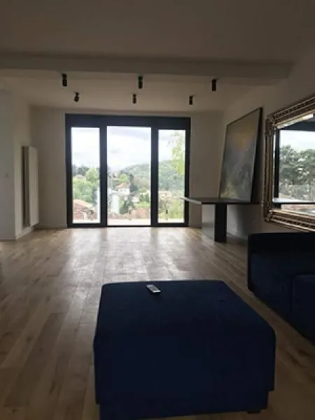 Izdavanje, stan, 300m², Lisičji Potok, Beograd