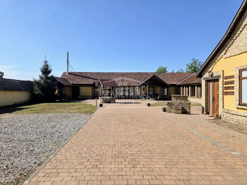 Prodaja, kuća, 228m², Pačir, Bačka Topola