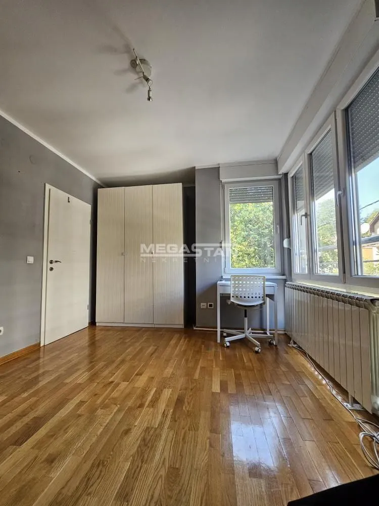 Prodaja, trosoban stan, 81m², Lekino Brdo, Voždovac Sve Podlokacije