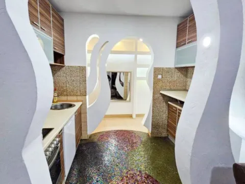 Izdavanje, dvosoban stan, 68m², Stari Aerodrom, Podgorica - image 8