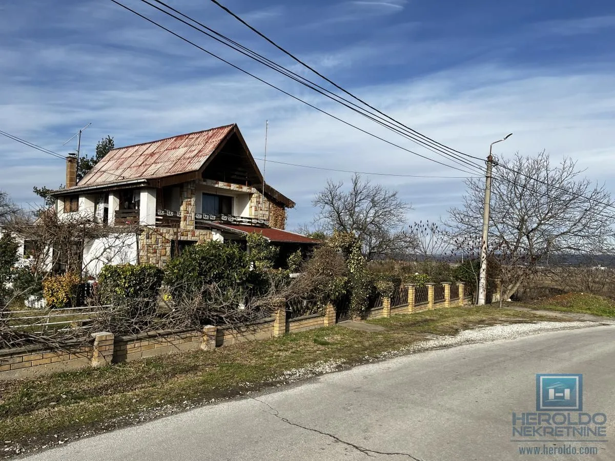 Prodaja, kuća, 218m², Budžino brdo, Jagodina
