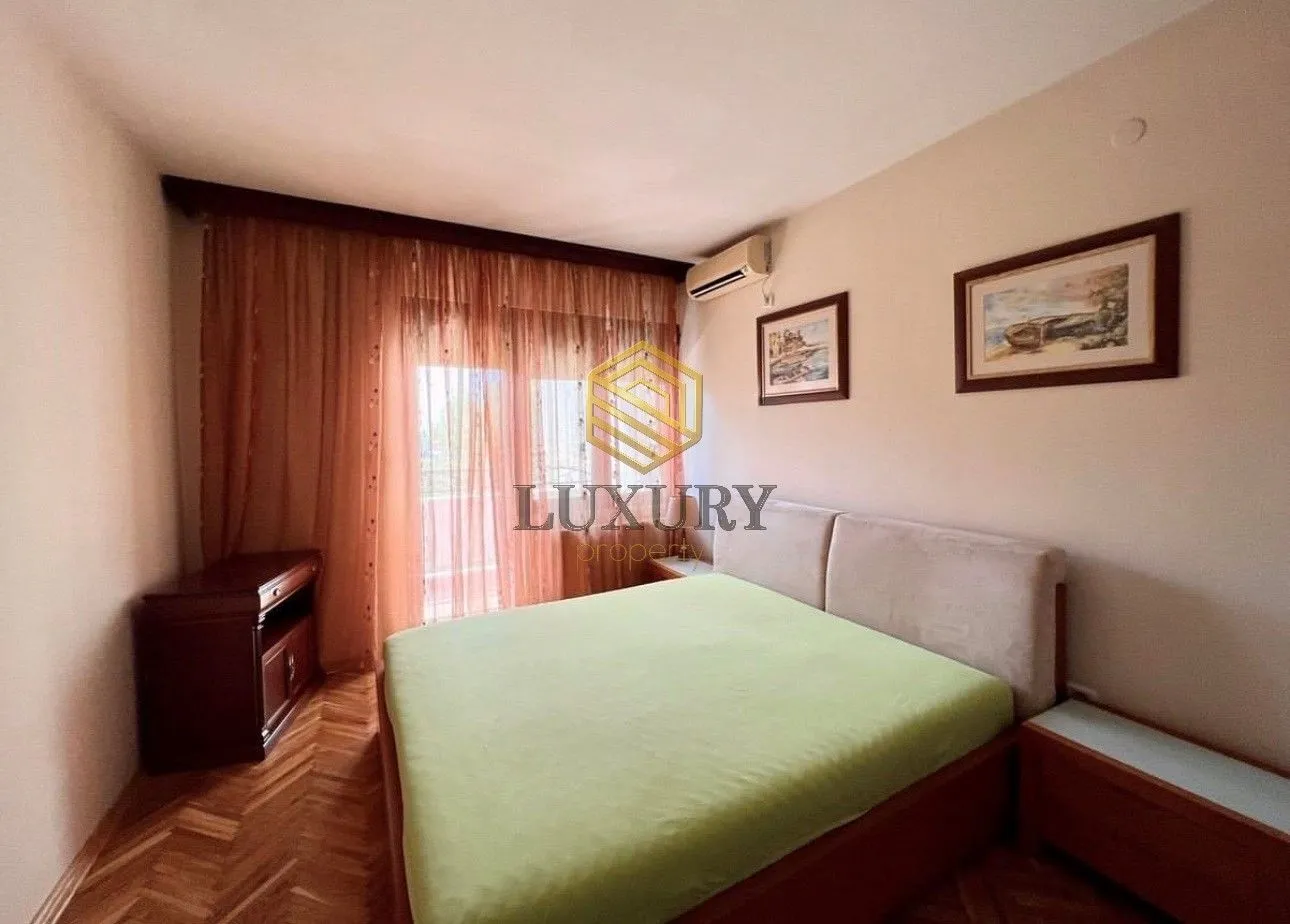 Prodaja, kuća, 200m², Gorica C, Podgorica