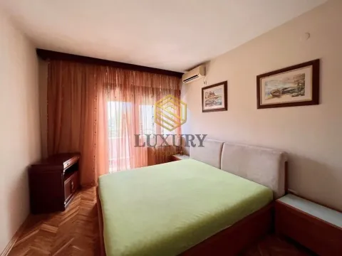 Prodaja, kuća, 200m², Gorica C, Podgorica - image 15