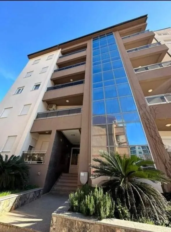 Prodaja, jednosoban stan, 40m², Bečići, Budva