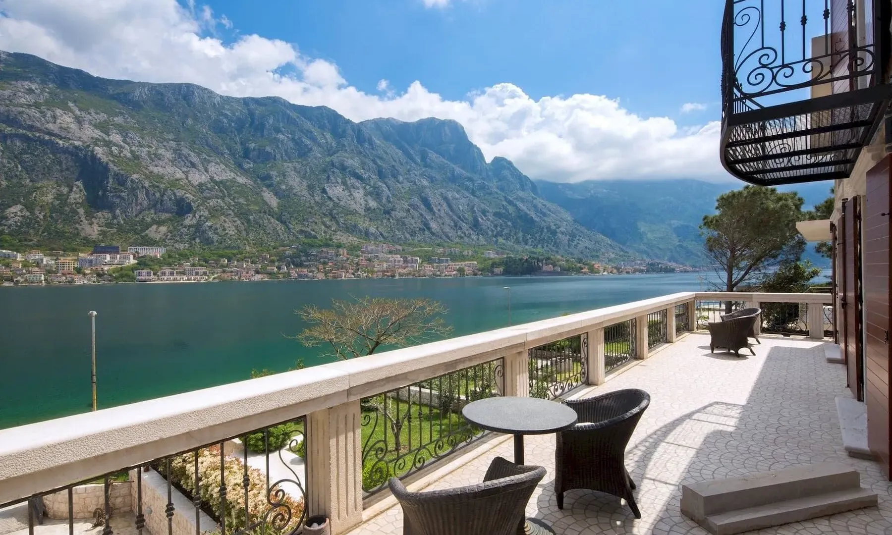 Sale, house, 497m², Prčanj, Kotor