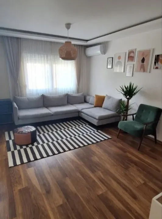 Sale, three bedroom apartment, 89m², Pejton, Podgorica