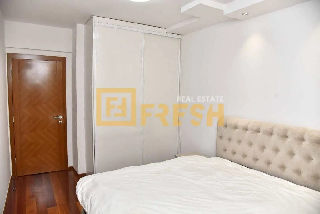 Rent, four bedroom apartment, 140m², Centar, Podgorica