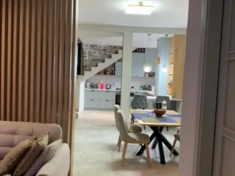 Rent, house, 175m², Risan, Kotor - image 11